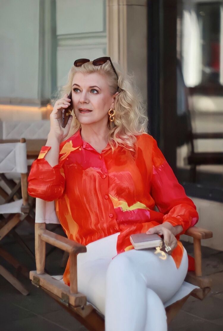  53618497  Lena, 67 ,    