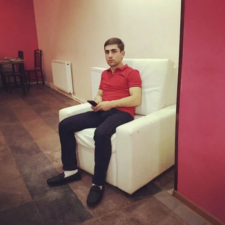  48166317  , 35 ,    