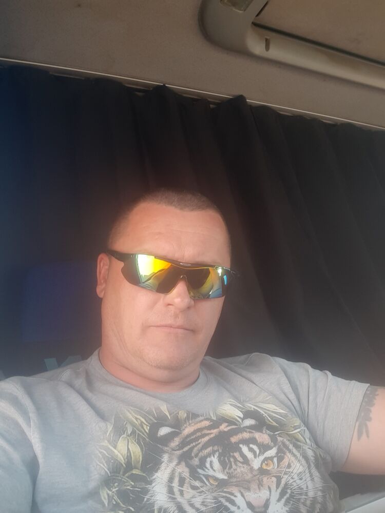  46626997  , 44 ,    