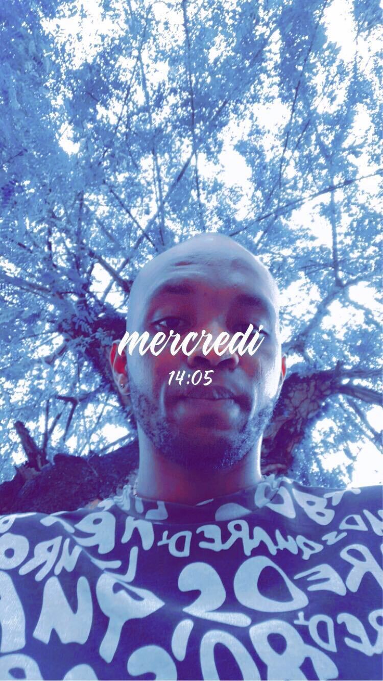  37519267  Yves, 29 ,    