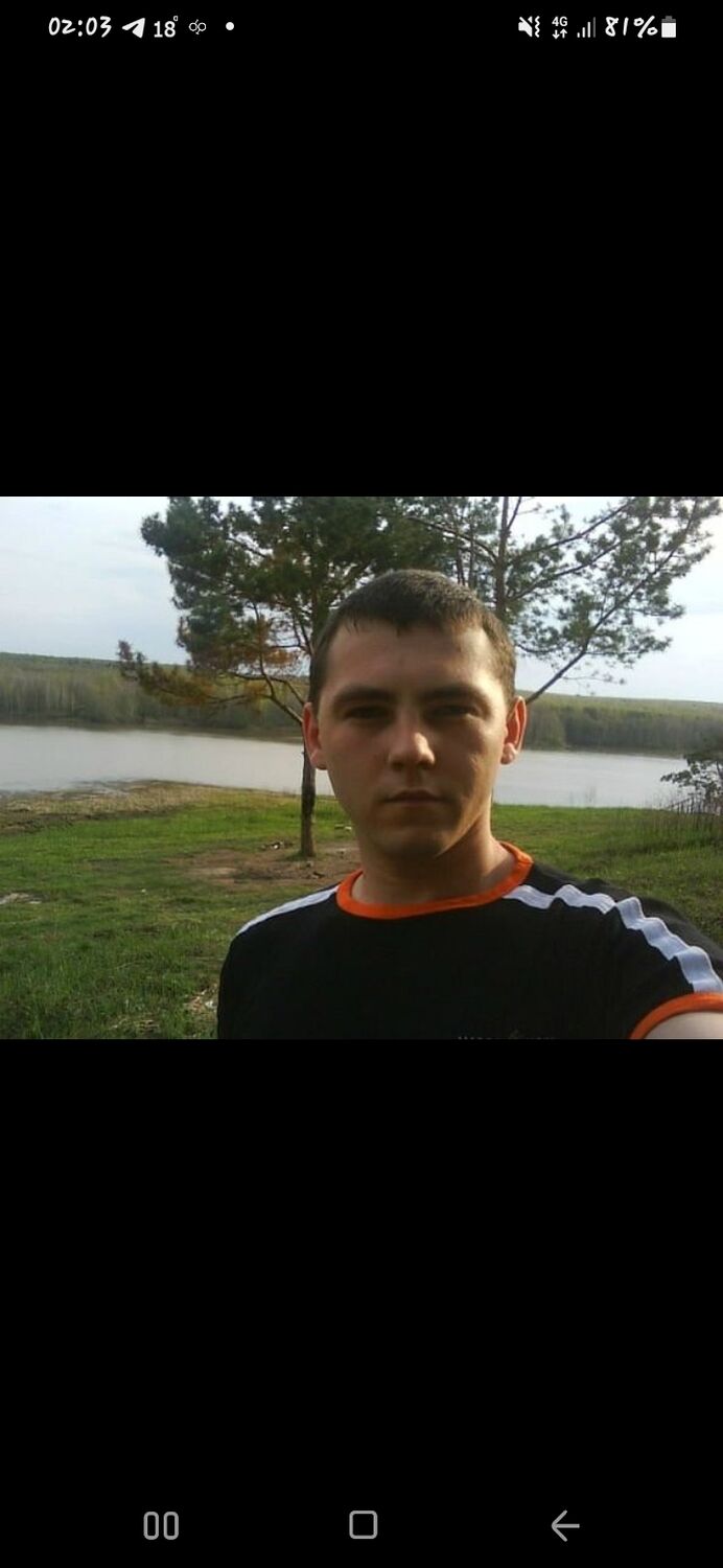  27110227  Igor, 36 ,    