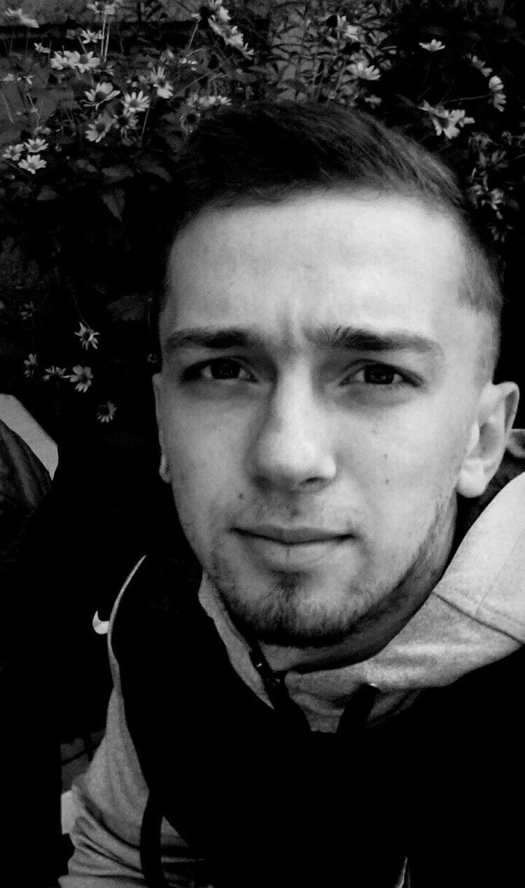  26125307  Aleksandr, 27 ,    