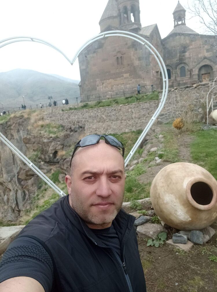  54560977  Styop, 42 ,    