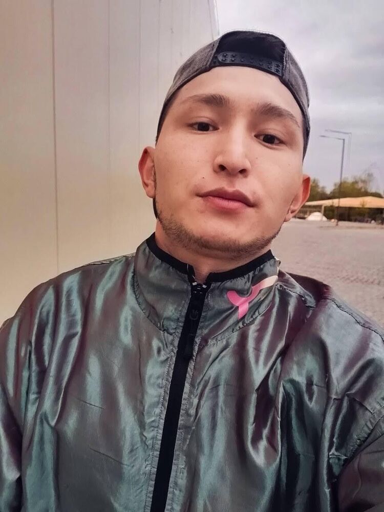  ,   Serzhan, 30 ,   ,   , c 