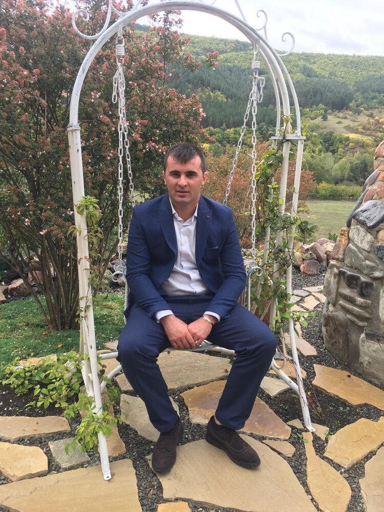  ,   Luka, 33 ,   ,   , c 
