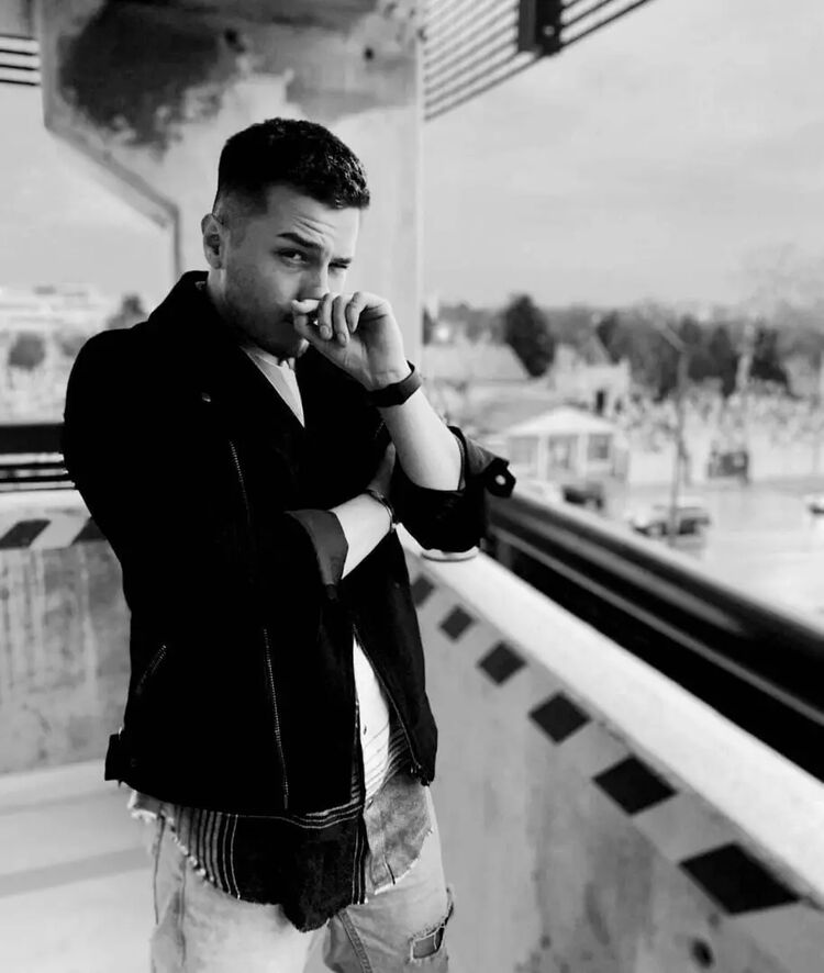 ���������� �����������, ���� ������� Mayk, 27 ���, ������������ ��� ������, ����� � ���������