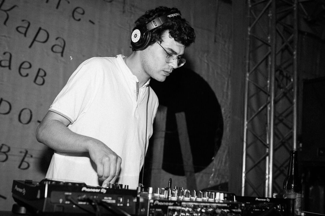  31778477  Ali, 31 ,    -