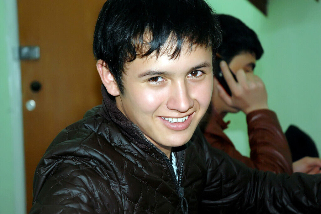  21308447  Farruh, 33 ,    