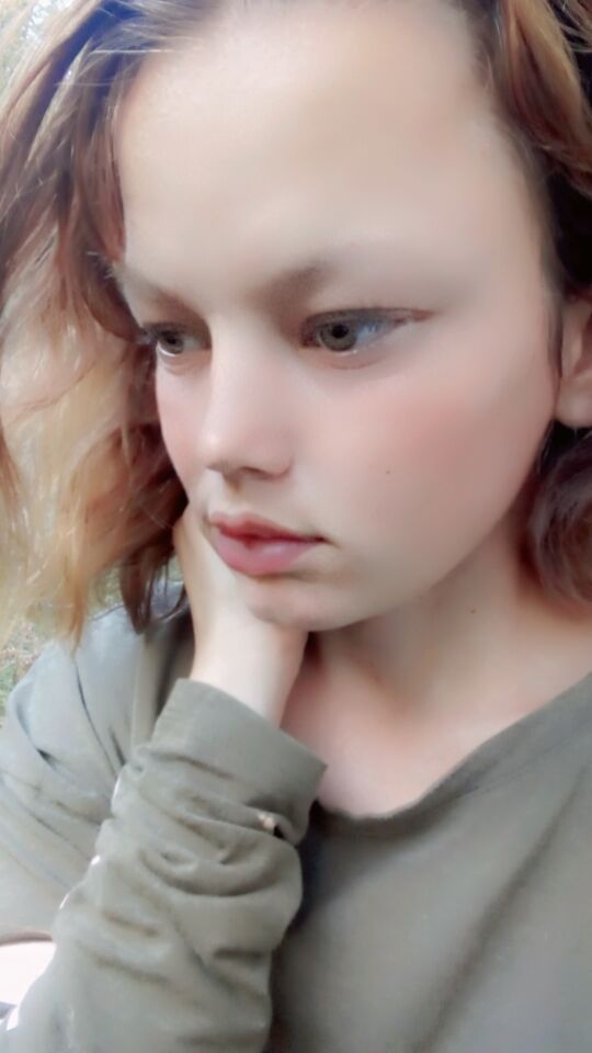  ,   Alexandra, 22 ,   c , 