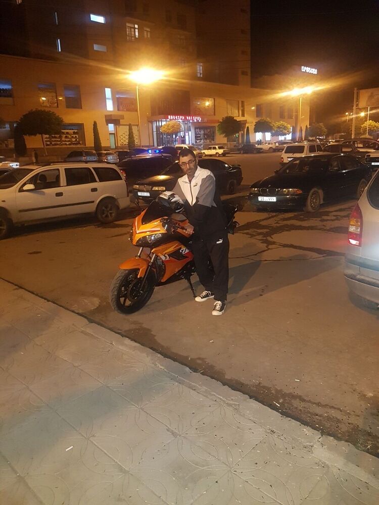 ���� 21628007 ������� Hrayr, 45 ���, ���� ���������� � �������