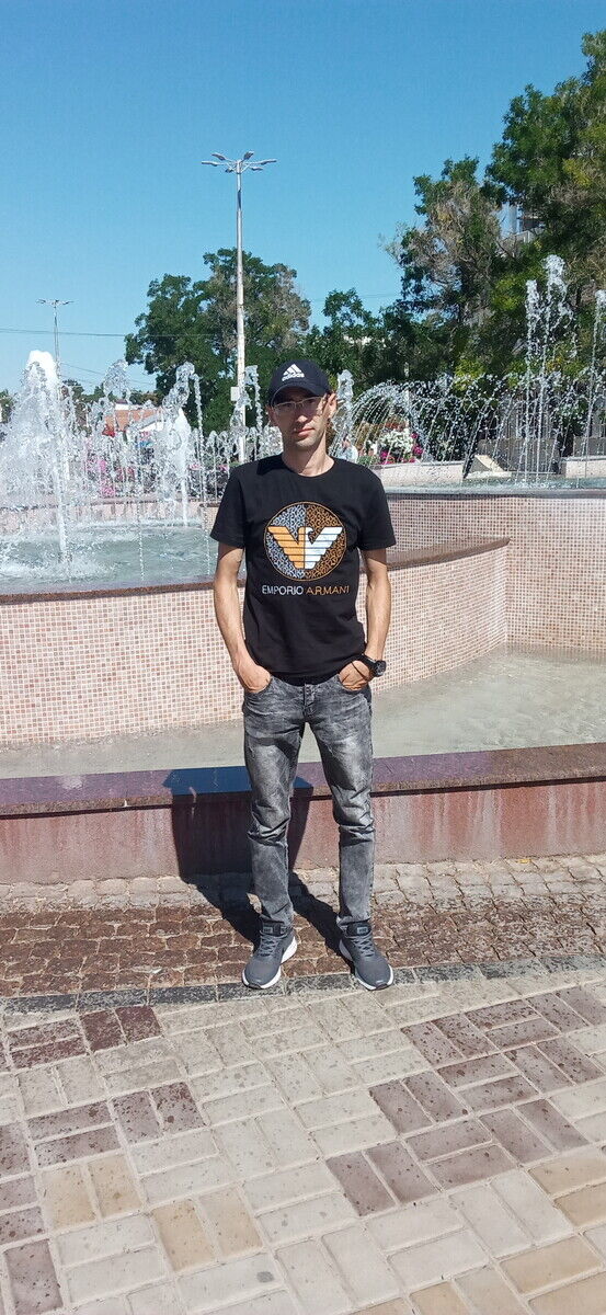  21088127  Pavel, 39 ,    
