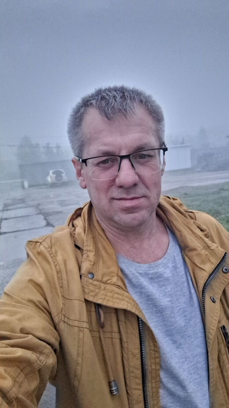  ,   ALEKSANDER, 48 ,   , 
