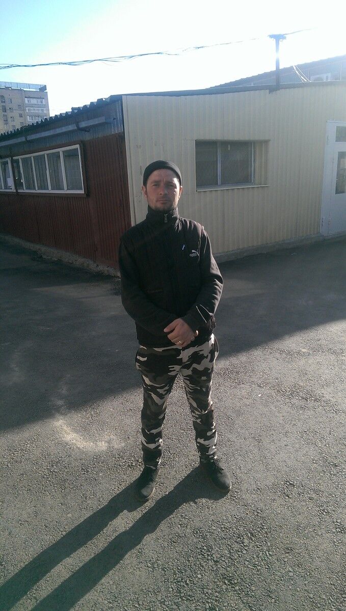  17960957  Volk, 37 ,    