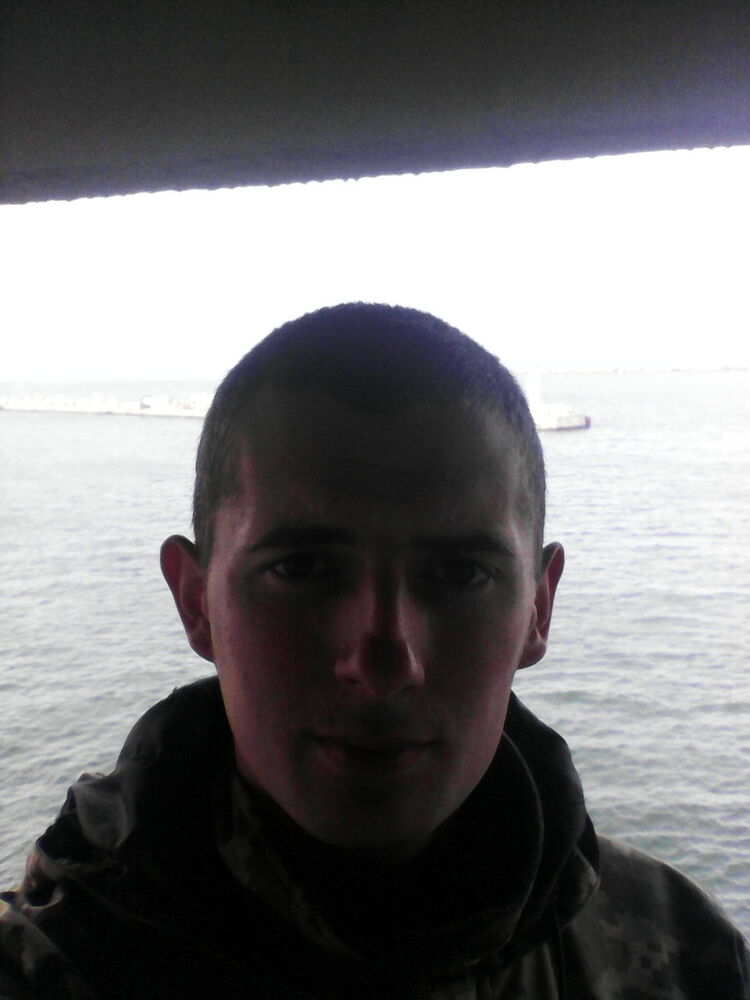  9947937  Igor, 30 ,    
