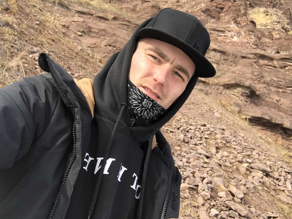  ,   Pavel, 32 ,   ,   