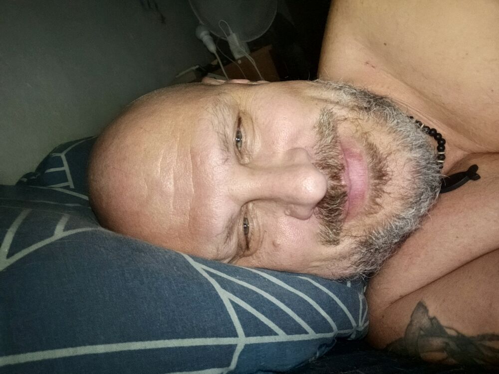  52893817  Alex, 55 ,    