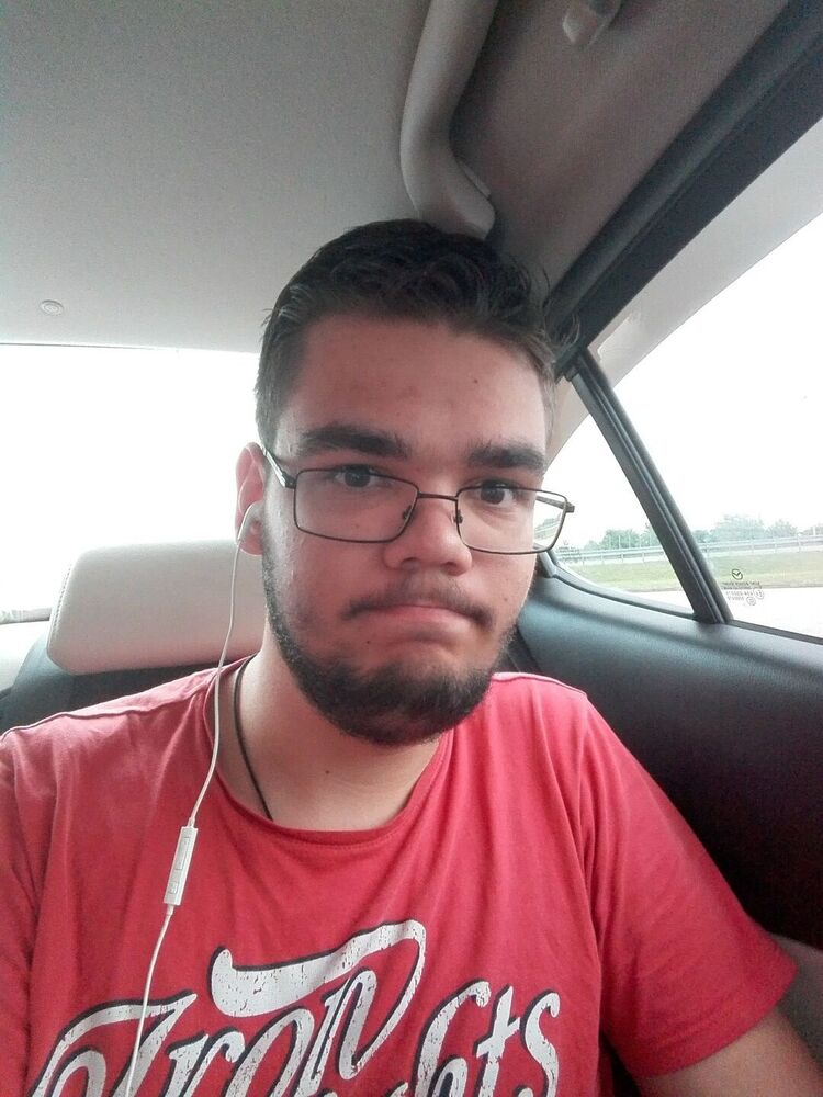  24489337  Alex, 23 ,    
