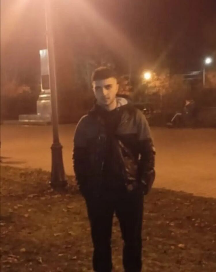  33917217  , 21 ,    