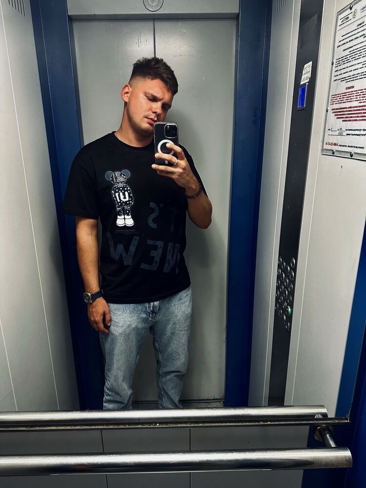  46732737  , 29 ,    