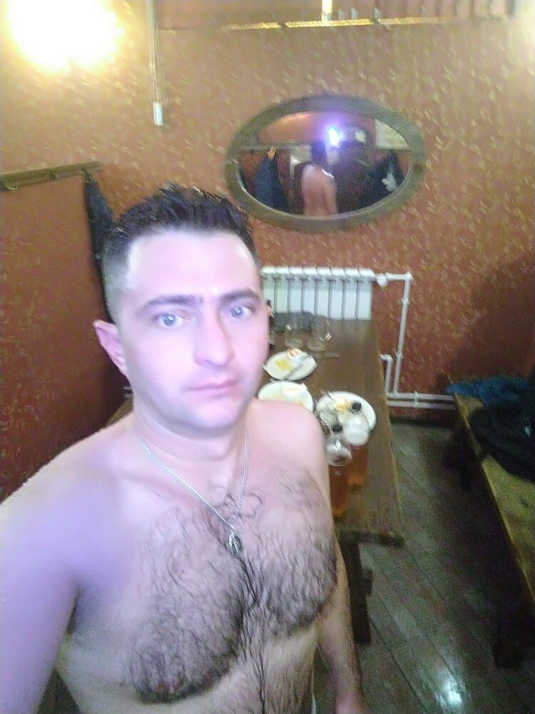  34108417  ALEX, 39 ,    