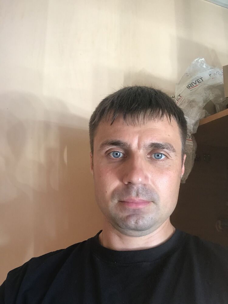  37305667  , 40 ,    