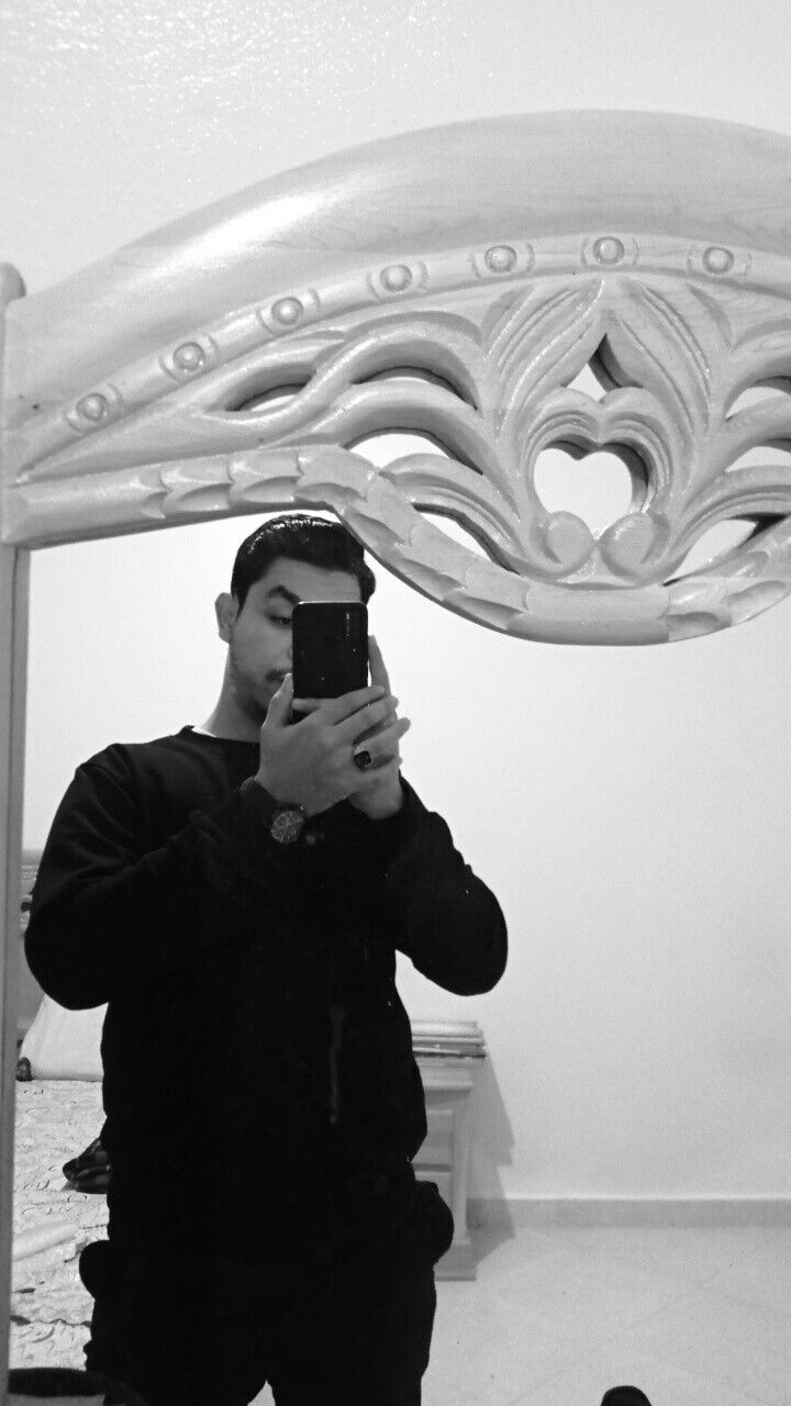  51197827  Mouhcine, 23 ,    