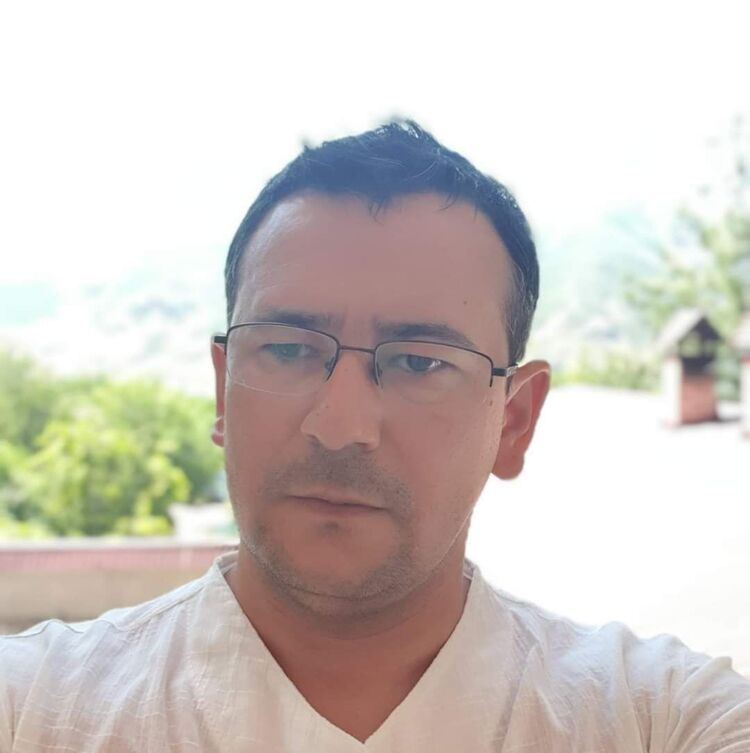  22591927  , 39 ,    