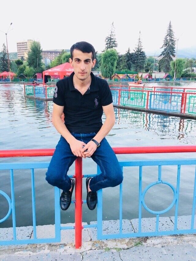  ,   Dav, 32 ,   ,   , c 