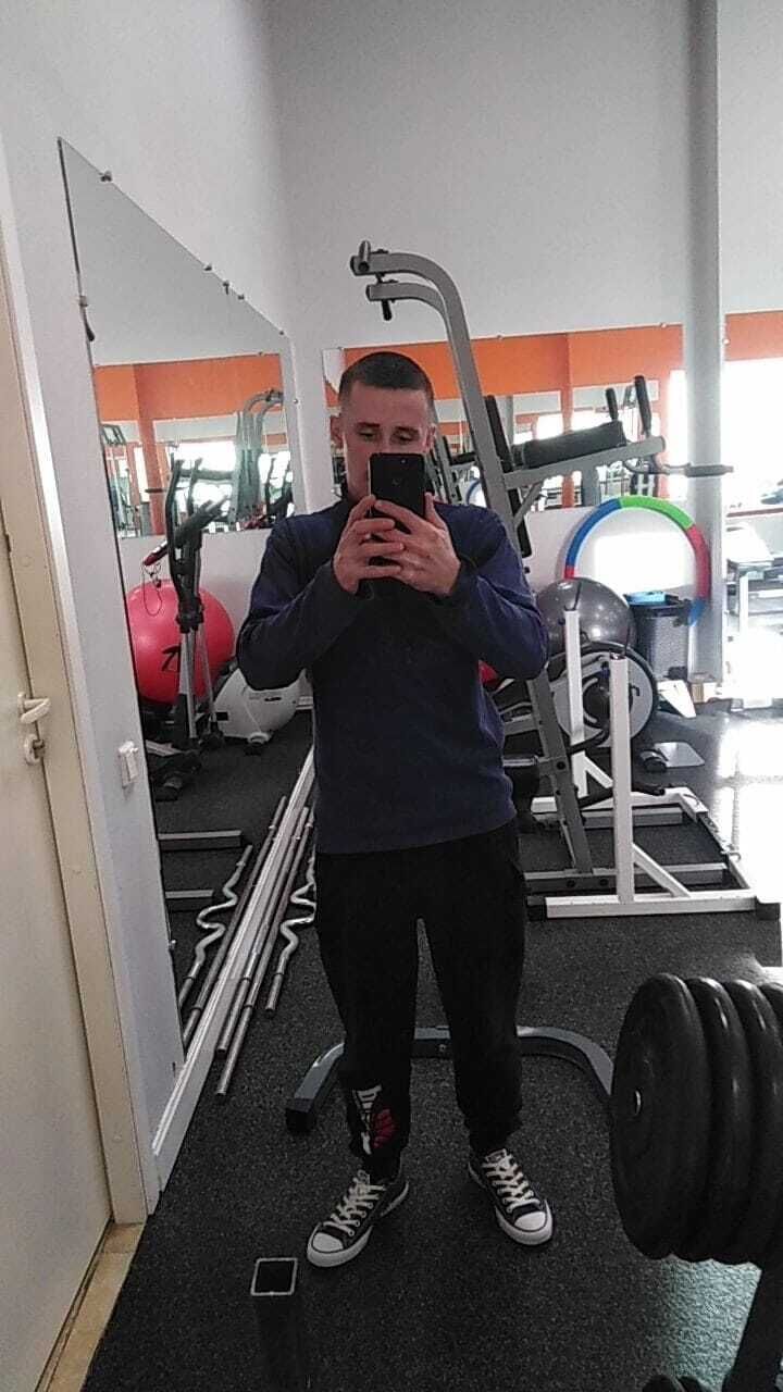  33323607  Nikolai, 30 ,    