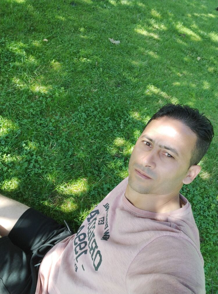  45348987  Alsaed, 39 ,    