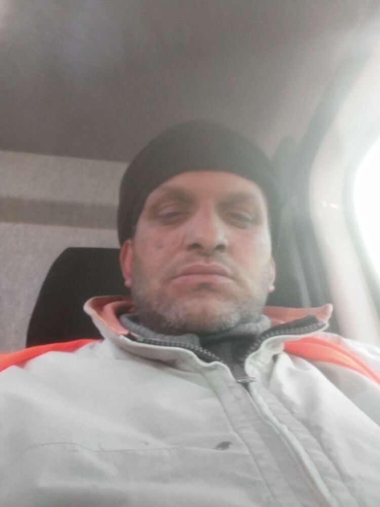 49864477  , 34 ,    