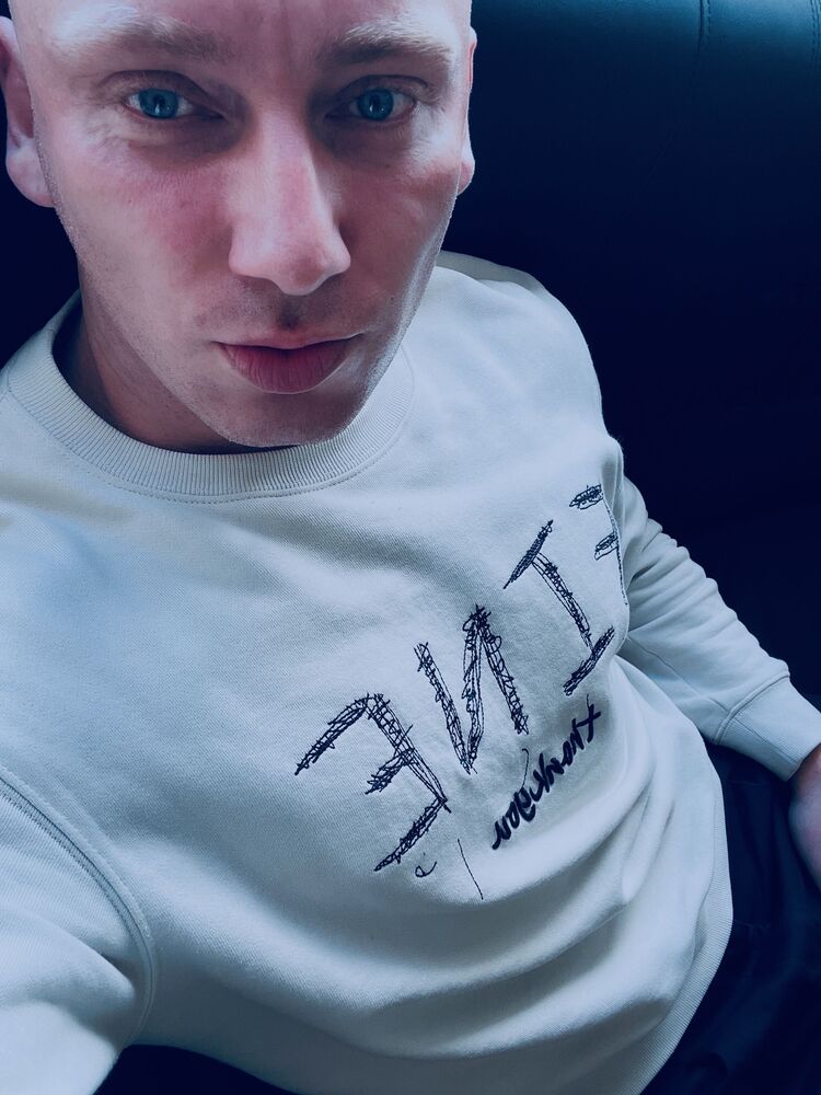  53222897  , 34 ,    