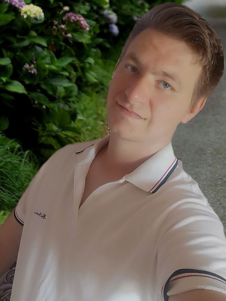  27014847  Aleksandr, 31 ,    