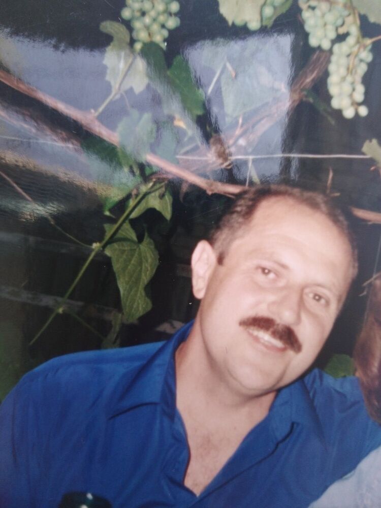  19757947  Yevgeniy, 59 ,    