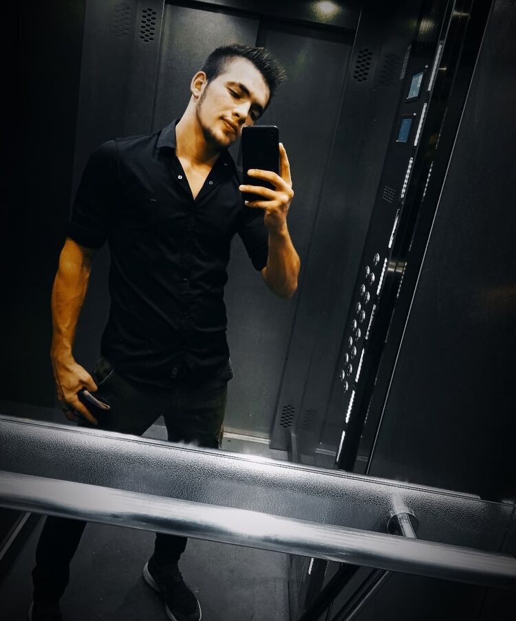  24266557  Andrey, 24 ,    Praha