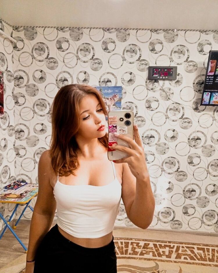  46988647  , 32 ,    