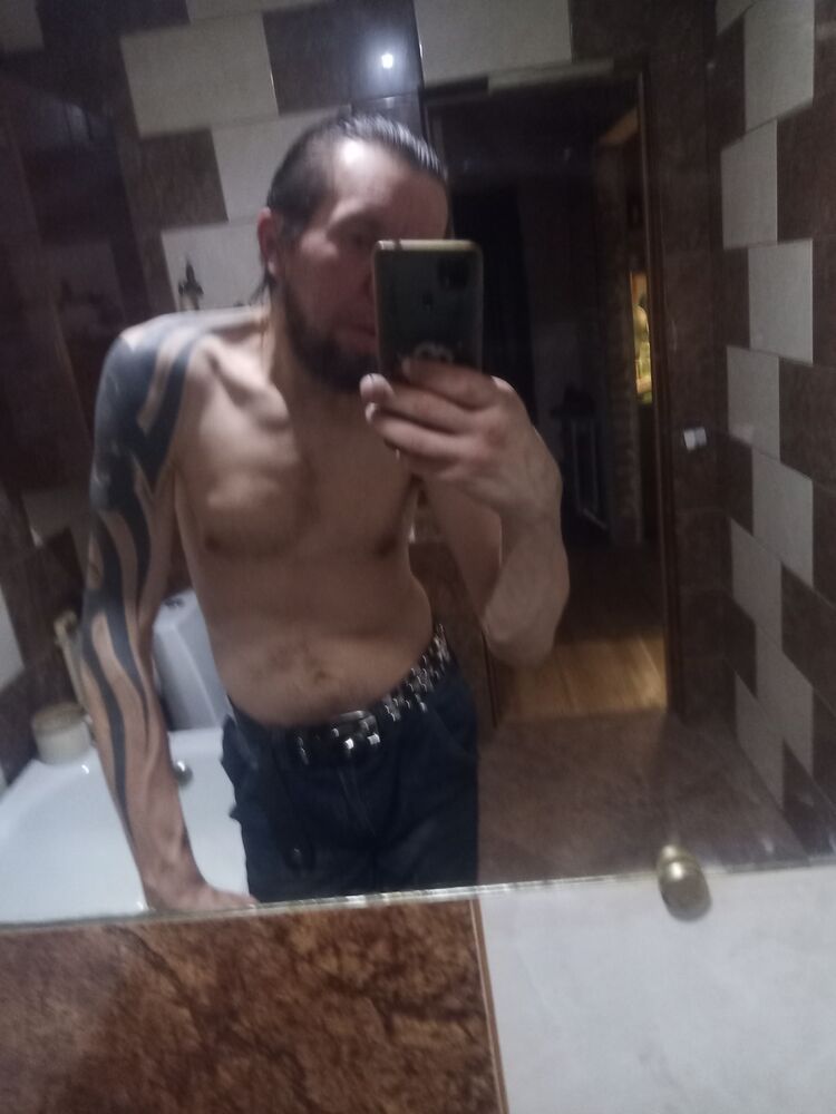  ,   Max, 43 ,   