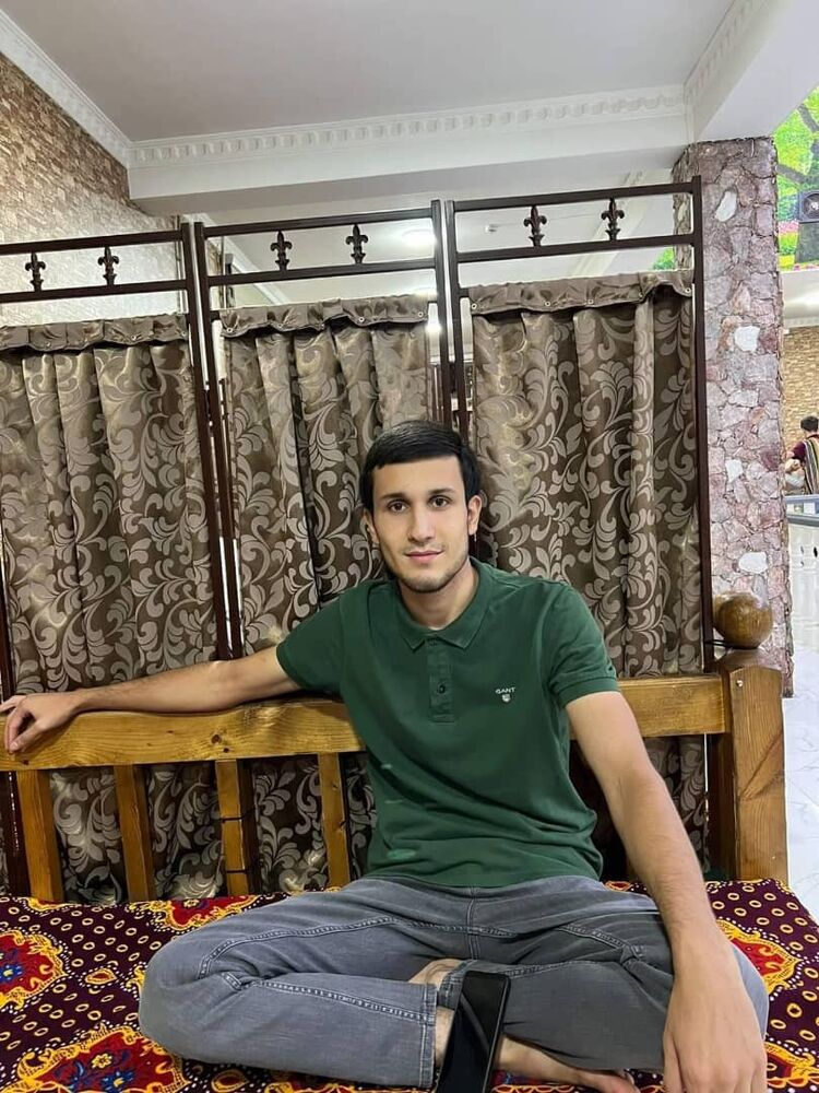 36268187  Bekhruz, 28 ,    
