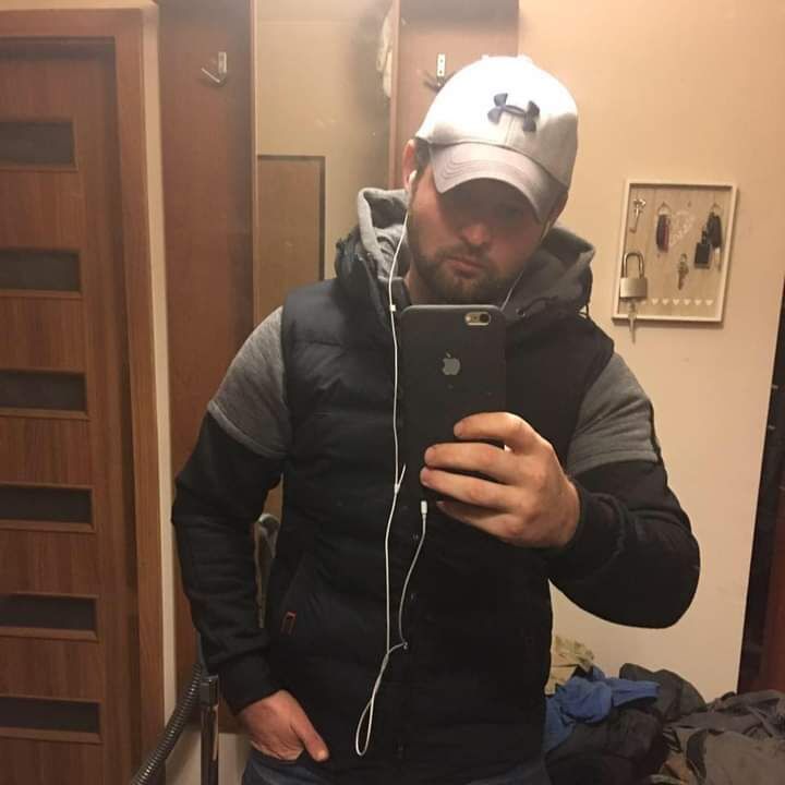  Blonie,   Roman, 28 ,   ,   