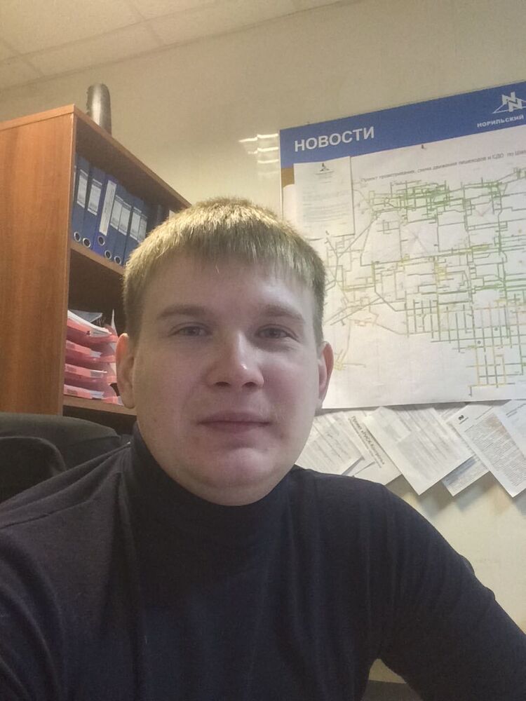  49031897  , 33 ,    