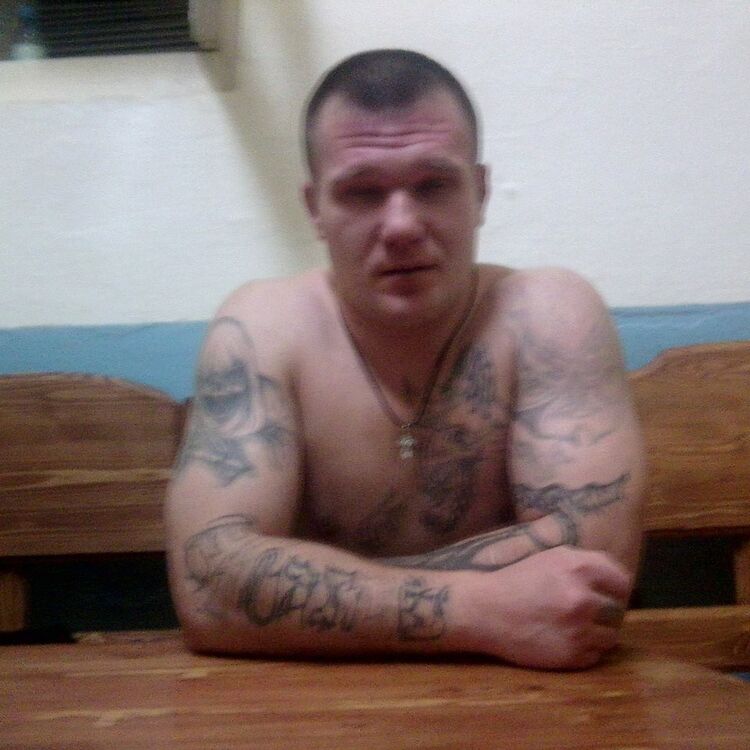  7484117  Anton, 45 ,    