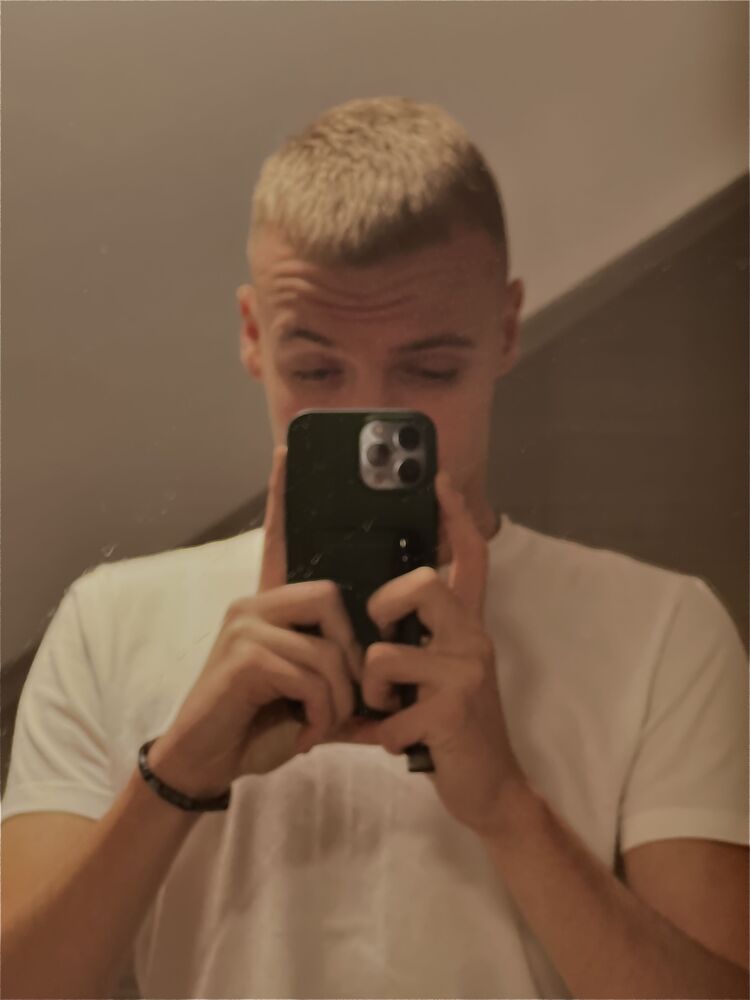  31758947  , 21 ,    