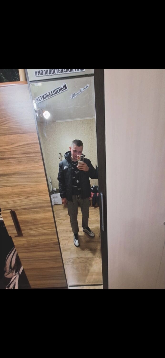  42907267  , 22 ,    
