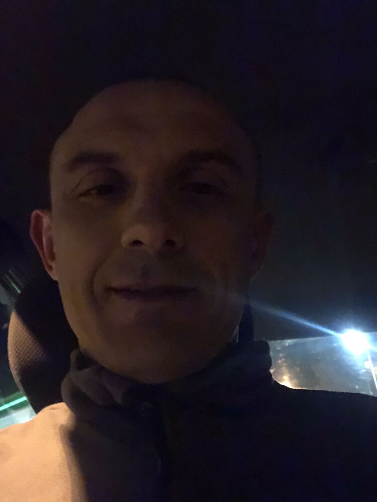 24686837  Viktor, 44 ,    Posen