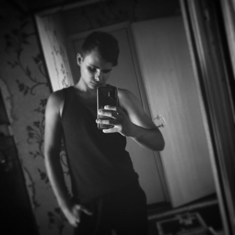  43916267  , 21 ,    -