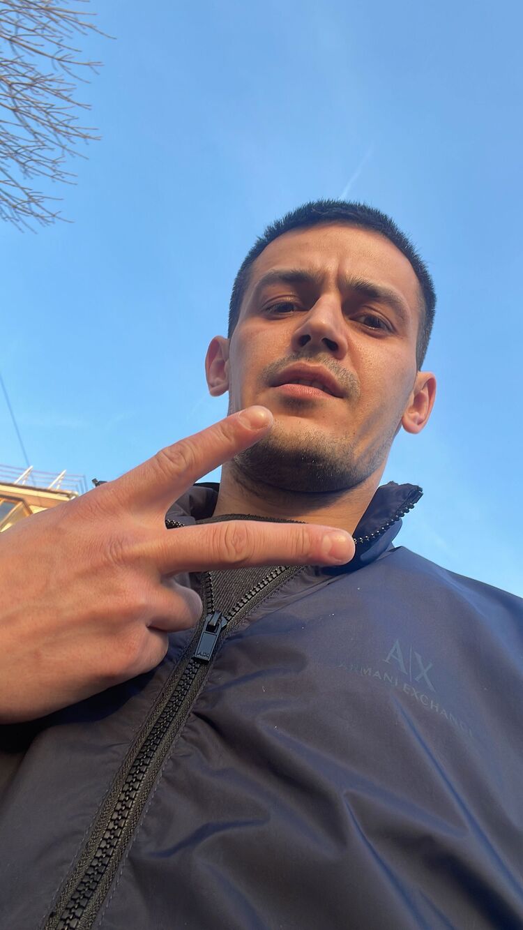  48020557  , 34 ,    