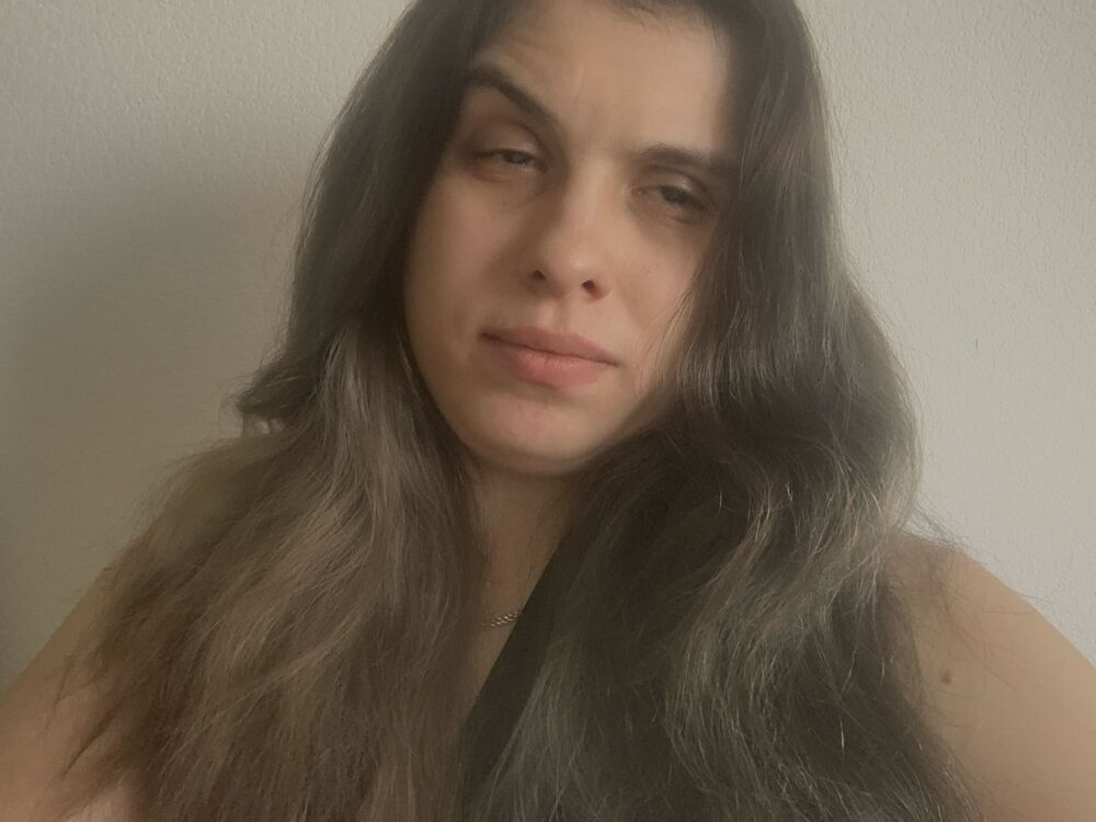  52597327  Dariay, 22 ,    