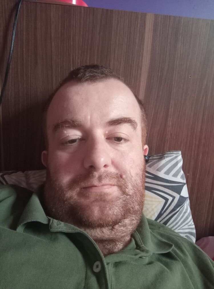  46850287  David, 39 ,    