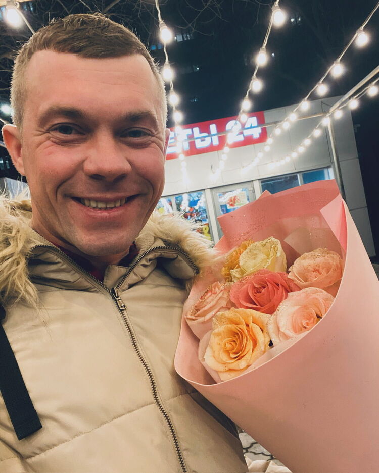  ,   Artem, 37 ,   ,   , c , 