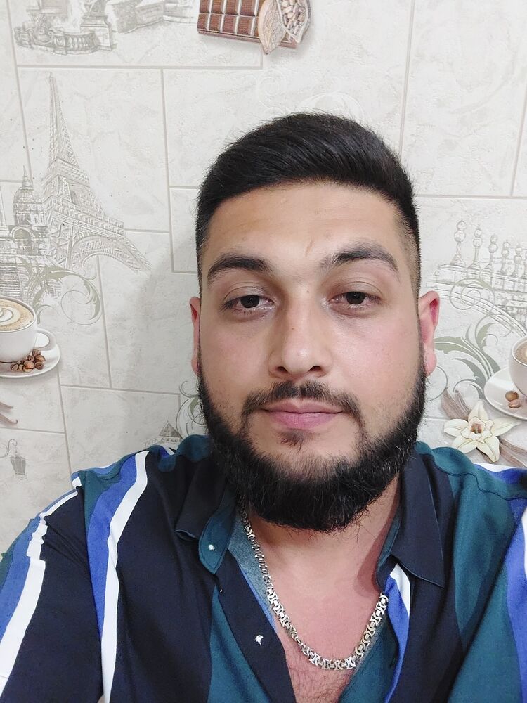  23734597  Rufat, 33 ,    